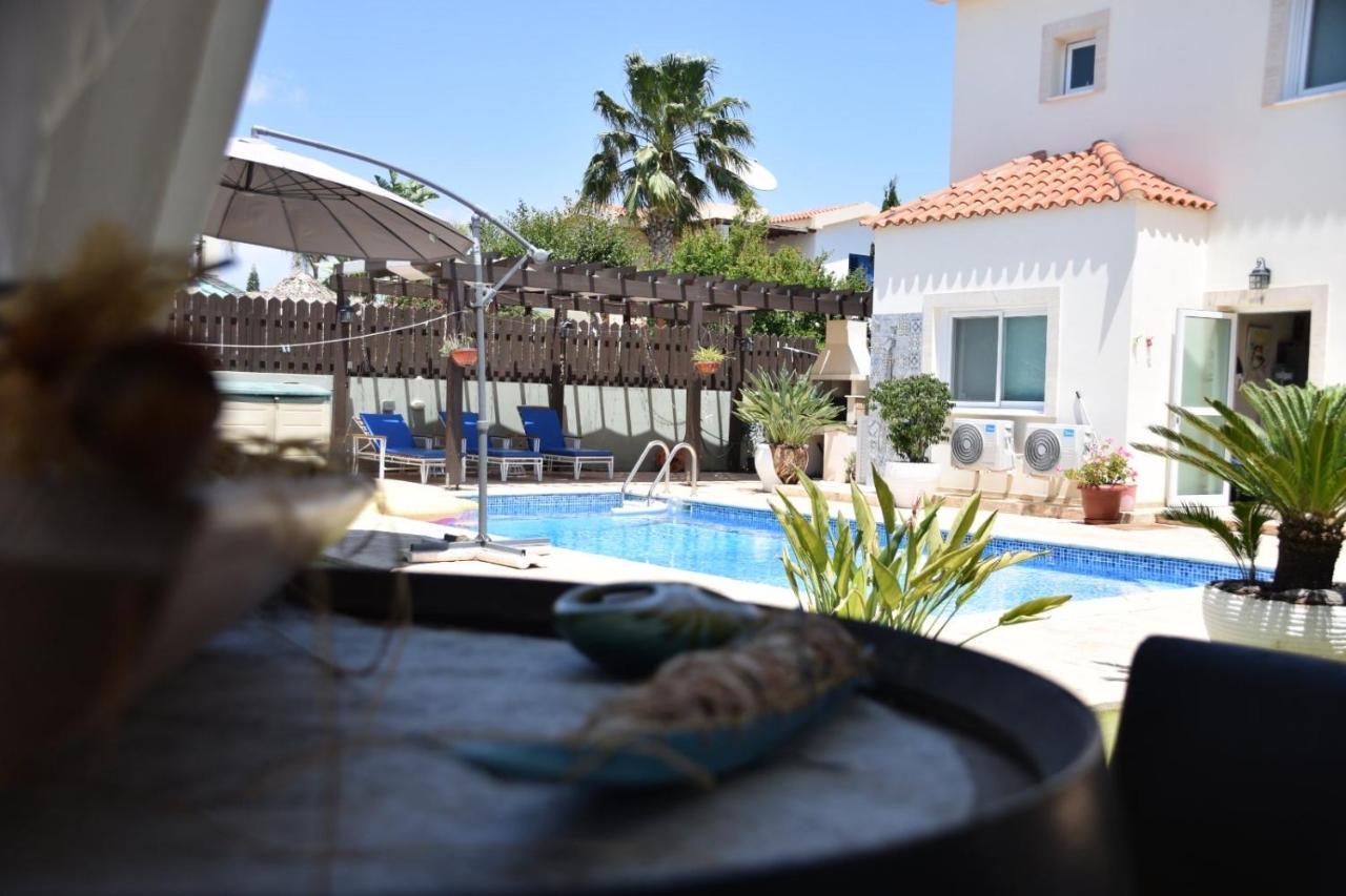 Unique Beach Luxurious Villas アヤナパ エクステリア 写真